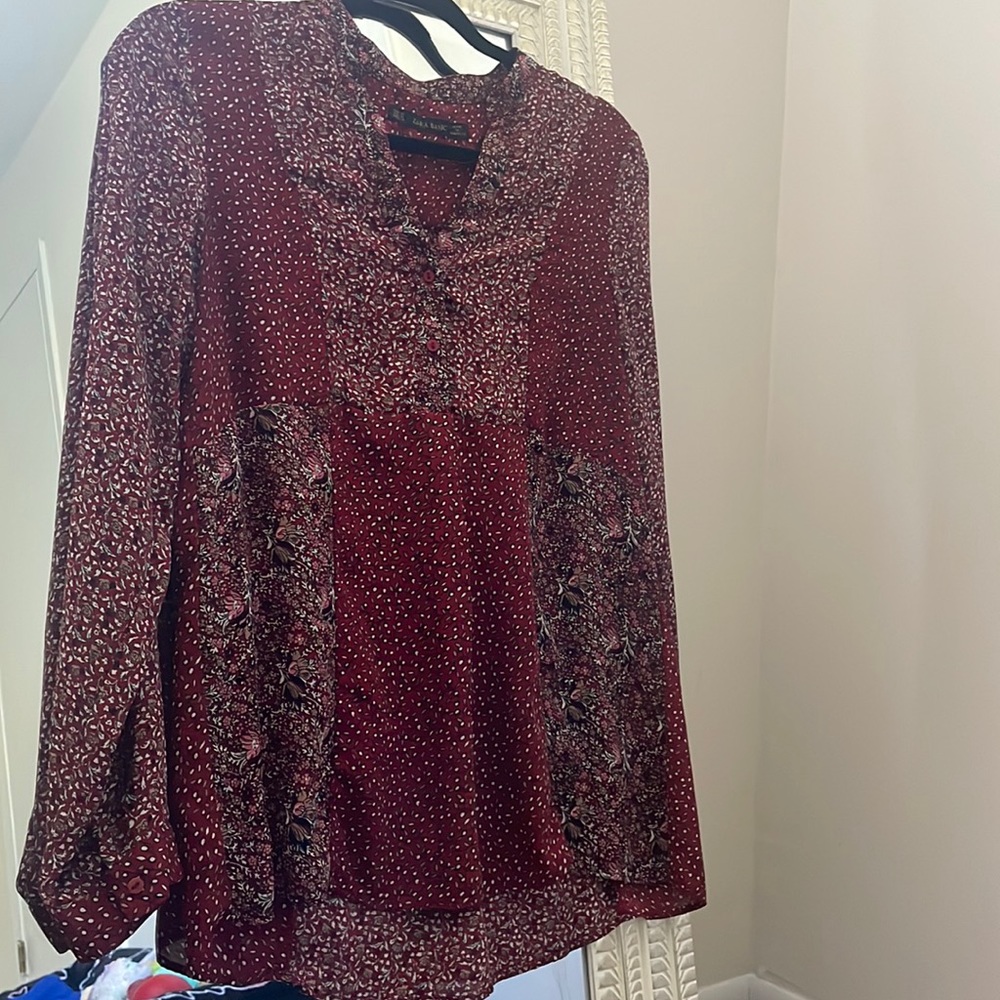 Burgundy top with white and pink size medium , Zara